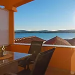 Cozy In With Wifi